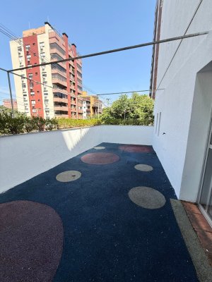 Casa comercial com 460m² no bairro Auxiliadora em Porto Alegre para Alugar