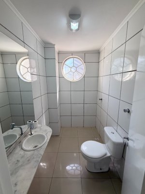 Casa comercial com 460m² no bairro Auxiliadora em Porto Alegre para Alugar