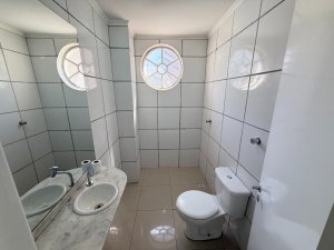 Casa comercial com 460m² no bairro Auxiliadora em Porto Alegre para Alugar