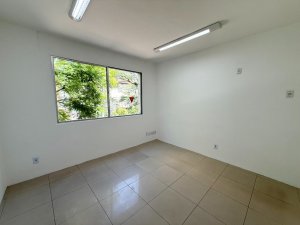 Casa comercial com 460m² no bairro Auxiliadora em Porto Alegre para Alugar