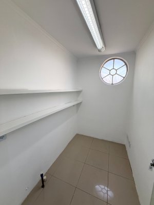 Casa comercial com 460m² no bairro Auxiliadora em Porto Alegre para Alugar
