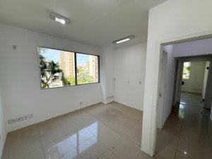 Casa comercial com 460m² no bairro Auxiliadora em Porto Alegre para Alugar