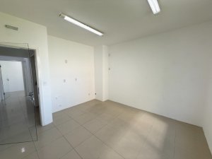 Casa comercial com 460m² no bairro Auxiliadora em Porto Alegre para Alugar
