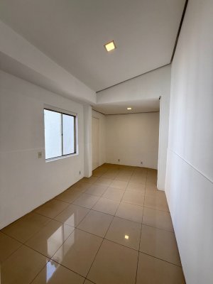Casa comercial com 460m² no bairro Auxiliadora em Porto Alegre para Alugar