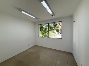 Casa comercial com 460m² no bairro Auxiliadora em Porto Alegre para Alugar