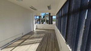 Sala Comercial com 60m² no bairro Navegantes em Porto Alegre para Alugar