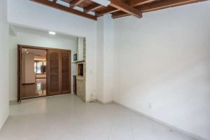 Casa com 356m², 4 dormitórios no bairro Ipanema em Porto Alegre para Alugar