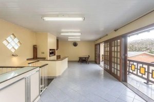 Casa com 356m², 4 dormitórios no bairro Ipanema em Porto Alegre para Alugar