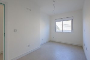 Casa com 195m², 3 dormitórios no bairro Jardim Europa em Porto Alegre para Alugar