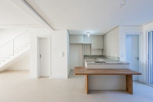 Casa com 195m², 3 dormitórios no bairro Jardim Europa em Porto Alegre para Alugar