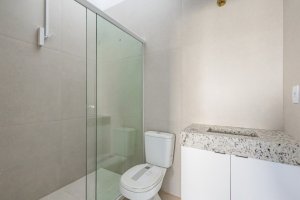 Casa com 195m², 3 dormitórios no bairro Jardim Europa em Porto Alegre para Alugar