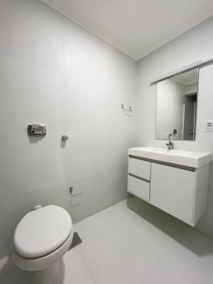 Apartamento com 98m², 3 dormitórios no bairro Petrópolis em Porto Alegre para Alugar