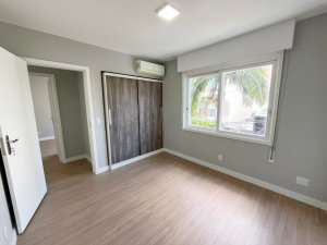 Apartamento com 98m², 3 dormitórios no bairro Petrópolis em Porto Alegre para Alugar