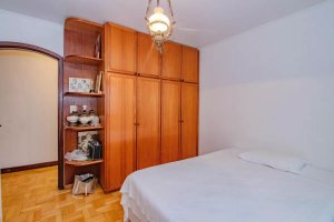 Casa com 173m², 4 dormitórios no bairro Santa Cecília em Porto Alegre para Alugar