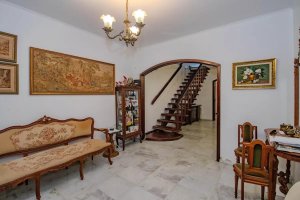 Casa com 173m², 4 dormitórios no bairro Santa Cecília em Porto Alegre para Alugar