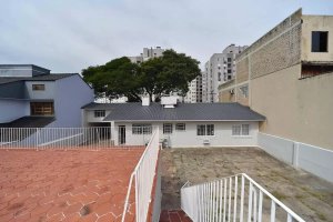 Casa com 220m², 6 dormitórios no bairro Sarandi em Porto Alegre para Alugar