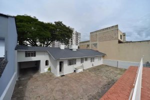 Casa com 220m², 6 dormitórios no bairro Sarandi em Porto Alegre para Alugar