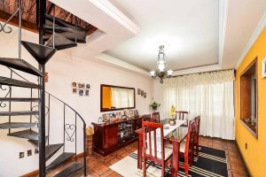 Casa com 220m², 6 dormitórios no bairro Sarandi em Porto Alegre para Alugar