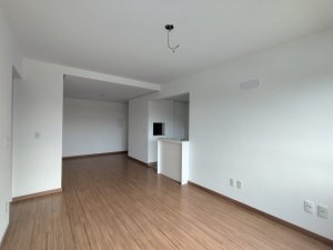 Apartamento com 63m², 2 dormitórios no bairro Passo da Areia em Porto Alegre para Alugar