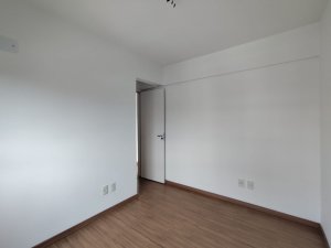 Apartamento com 63m², 2 dormitórios no bairro Passo da Areia em Porto Alegre para Alugar