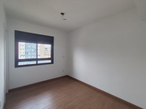 Apartamento com 63m², 2 dormitórios no bairro Passo da Areia em Porto Alegre para Alugar