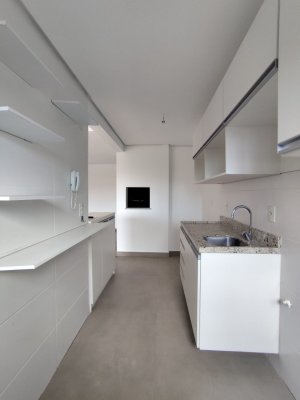 Apartamento com 63m², 2 dormitórios no bairro Passo da Areia em Porto Alegre para Alugar