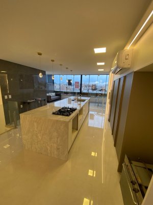 Cobertura com 184m², 4 dormitórios no bairro Boa Vista em Porto Alegre para Alugar