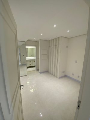 Cobertura com 184m², 4 dormitórios no bairro Boa Vista em Porto Alegre para Alugar