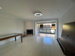 Apartamento com 125m², 3 dormitórios no bairro Moinhos de Vento em Porto Alegre para Alugar