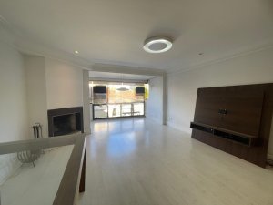 Apartamento com 125m², 3 dormitórios no bairro Moinhos de Vento em Porto Alegre para Alugar