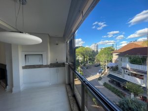 Apartamento com 125m², 3 dormitórios no bairro Moinhos de Vento em Porto Alegre para Alugar