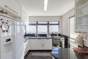 Cobertura com 250m², 3 dormitórios no bairro Petrópolis em Porto Alegre para Alugar