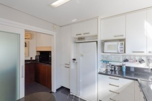 Cobertura com 250m², 3 dormitórios no bairro Petrópolis em Porto Alegre para Alugar