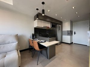 Apartamento com 45m², 1 dormitório no bairro Azenha em Porto Alegre para Alugar