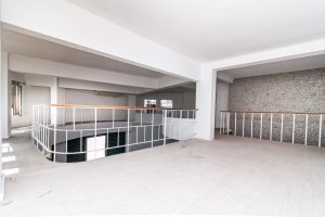 Loja com 320m² no bairro São João em Porto Alegre para Alugar