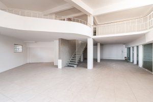 Loja com 320m² no bairro São João em Porto Alegre para Alugar