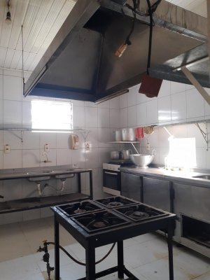 Casa comercial com 300m² no bairro Petrópolis em Porto Alegre para Alugar