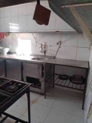 Casa comercial com 300m² no bairro Petrópolis em Porto Alegre para Alugar