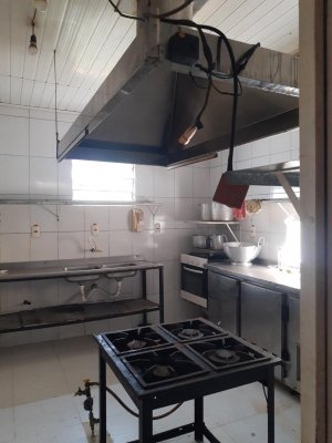 Casa comercial com 300m² no bairro Petrópolis em Porto Alegre para Alugar