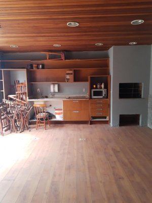 Casa comercial com 300m² no bairro Petrópolis em Porto Alegre para Alugar