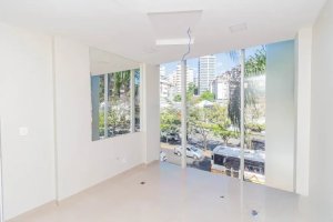 Loja com 320m² no bairro Rio Branco em Porto Alegre para Alugar