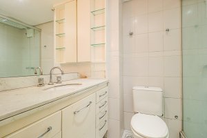 Apartamento com 68m², 2 dormitórios no bairro Rio Branco em Porto Alegre para Alugar