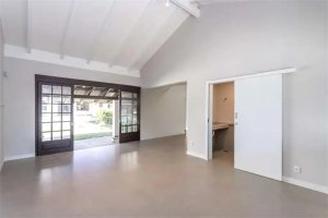 Casa comercial com 349m² no bairro São João em Porto Alegre para Alugar