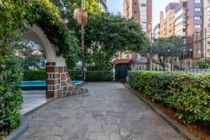 Casa com 500m², 3 dormitórios no bairro Petrópolis em Porto Alegre para Alugar