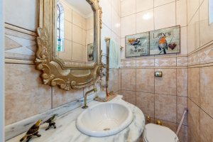 Casa com 500m², 3 dormitórios no bairro Petrópolis em Porto Alegre para Alugar