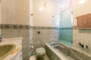 Casa com 500m², 3 dormitórios no bairro Petrópolis em Porto Alegre para Alugar