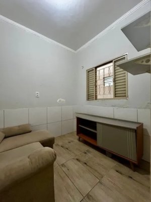 Casa com 140m², 3 dormitórios no bairro São Geraldo em Porto Alegre para Alugar