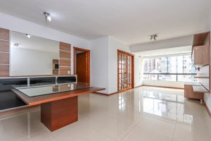 Apartamento com 121m², 3 dormitórios no bairro Petrópolis em Porto Alegre para Alugar