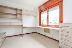 Apartamento com 121m², 3 dormitórios no bairro Petrópolis em Porto Alegre para Alugar