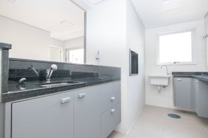 Apartamento com 60m², 2 dormitórios no bairro Petrópolis em Porto Alegre para Alugar